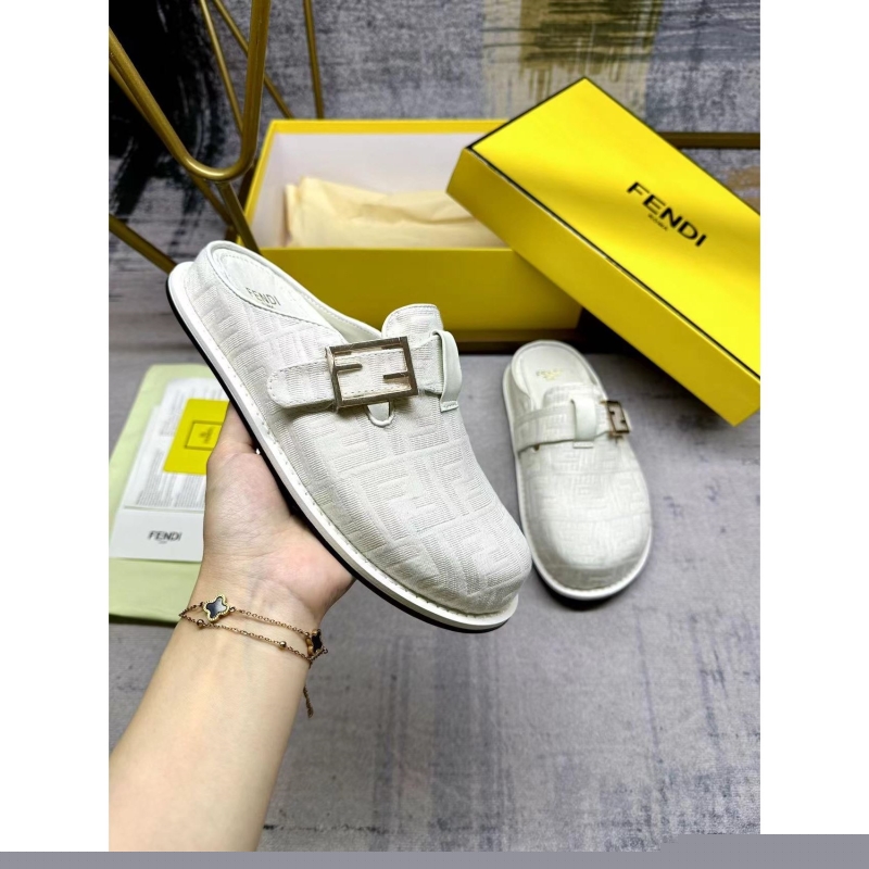 F**di slippers